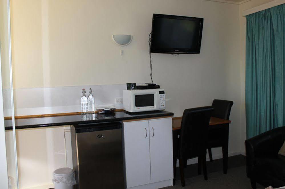 Kaniva Midway Motel Buitenkant foto